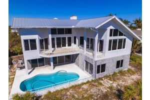 975  Sunrise Terrace Vero Beach, FL 32963 Sold 06/05/23