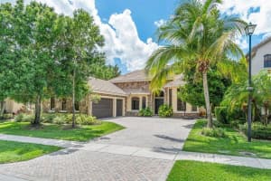 10476  Trianon Place, Wellington, FL 33449 Sold 06/01/23