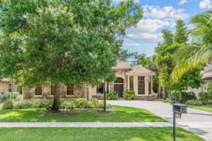 10476  Trianon Place, Wellington, FL 33449 Sold 06/01/23