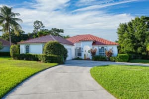 2585  45th Court Vero Beach, FL 32966 Sold 05/25/23