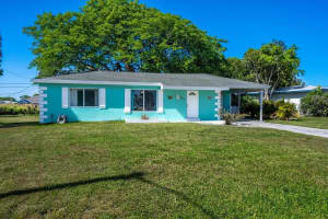 777 Lomas Street Port Saint Lucie, FL 34952 Sold 06/09/23