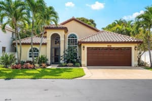 5 Lawrence Lake Dr, Boynton Beach, FL 33436, Sold 05/30/23