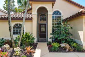 5 Lawrence Lake Dr, Boynton Beach, FL 33436, Sold 05/30/23