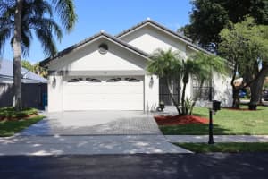 180  Temple Avenue, Boynton Beach, FL 33436 Sold 06/14/23