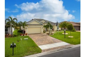 423 SW Vista Lake Drive, Port St Lucie, FL 34953 Sold 06/30/23