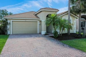 792 Bent Creek Drive Fort Pierce, FL 34947 Sold 06/20/23