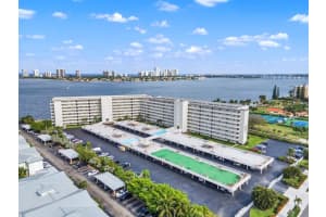 801  Lake Shore Drive   112 Lake Park, FL 33403 Sold 05/25/23