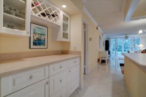 2002 S Federal Highway   104, Boynton Beach, FL 33435 Sold 06/07/23