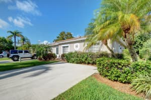 19 S Lakeshore Drive, Hypoluxo, FL 33462 Sold 07/07/23