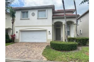 1261 Rosegate Boulevard Riviera Beach, FL 33404 Sold 06/29/23