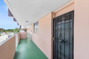 2881 NW 47th Terrace   309, Lauderdale Lakes, FL 33313 Sold 07/17/23