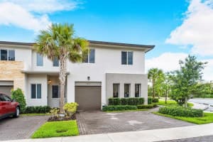 1211 Pioneer Way Royal Palm Beach, FL 33411 Sold 07/14/23