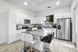 1211 Pioneer Way Royal Palm Beach, FL 33411 Sold 07/14/23