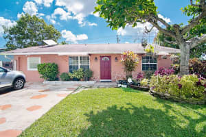 2600 W 28th Street, Riviera Beach, FL 33404 Sold 06/23/23