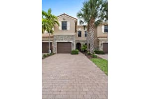 10480 Wellington Parc Drive Wellington, FL 33449 Sold 06/14/23