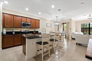 10480 Wellington Parc Drive Wellington, FL 33449 Sold 06/14/23