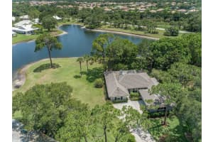 126 Prestwick Circle, Vero Beach, FL 32967 Sold 04/23/24