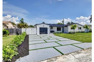 15 Ne 16th Street Delray Beach, FL 33444 Sold 06/26/23