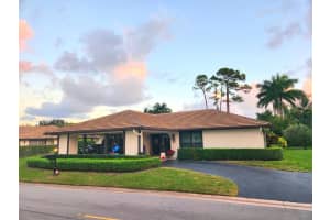 442  Pine Villa Drive, Atlantis, FL 33462 Sold 10/26/23