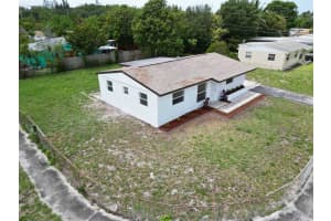 5270 Marcia Place West Palm Beach, FL 33407 Sold 06/20/23