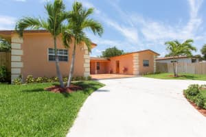 584  Angler Drive, Delray Beach, FL 33445 Sold 09/06/23