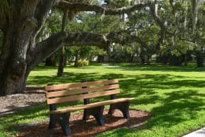 205 E Tall Oaks Circle, Palm Beach Gardens, FL 33410 Sold 08/10/23