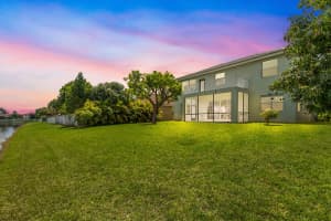 161  Bella Vista Way, Royal Palm Beach, FL 33411 Sold 08/27/23