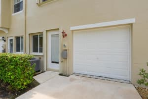 2181 Se Destin Drive Port Saint Lucie, FL 34952 Sold 06/23/23