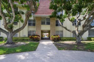 5520  Tamberlane Circle   112, Palm Beach Gardens, FL 33418 Sold 10/20/23