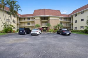 5520  Tamberlane Circle   112, Palm Beach Gardens, FL 33418 Sold 10/20/23