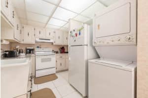 1421 Nw 19th Terrace 202, Delray Beach, Fl 33445 Delray Beach, FL 33445 Sold 06/27/23