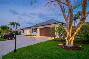 9078 SE Star Island Way, Hobe Sound, FL 33455 Sold 09/28/23