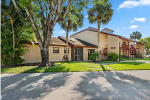 801  Lakeview Circle, Royal Palm Beach, FL 33411 Sold 07/12/23