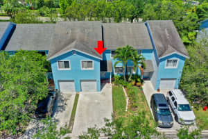72  Fairway Lane, Royal Palm Beach, FL 33411 Sold 06/12/23