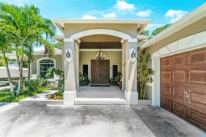 8212 S Virginia Avenue, Palm Beach Gardens, FL 33418 Sold 12/15/23