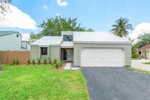 436 Park Forest Way Wellington, FL 33414 Sold 06/17/23