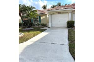 6082  Lake Hibiscus Drive, Delray Beach, FL 33484 Sold 11/07/23