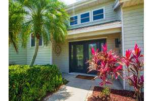 1441  56th Square  W, Vero Beach, FL 32966 Sold 09/20/23