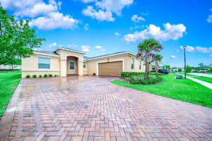 844 Bent Creek Drive Fort Pierce, FL 34947 Sold 06/08/23