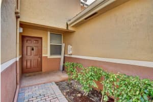 900 Scotia Drive 105 Hypoluxo, FL 33462 Sold 07/20/23