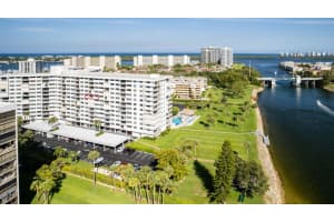 MLS# R10887011, North Palm Beach, Florida 33408