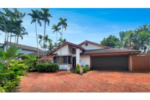 722 NE 206 Street, Miami, FL 33179 Sold 06/16/23