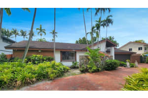 722 NE 206 Street, Miami, FL 33179 Sold 06/16/23