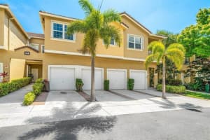 114 Lighthouse Circle H Tequesta, FL 33469 Sold 06/20/23