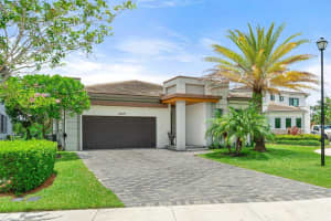 10647 N Lago Vista Circle, Parkland, FL 33076 Sold 08/11/23
