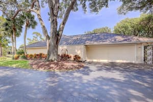 5223 SE Club Way, Stuart, FL 34997 Sold 08/11/23