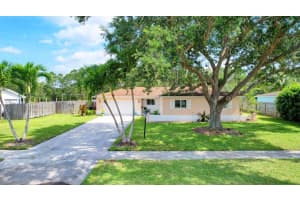 7149 Oakmont Drive Lake Worth, FL 33467 Sold 06/20/23