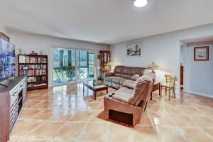 8240 Sw 24th Street   5111 North Lauderdale, FL 33068 Sold 06/13/23