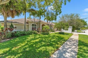1950 S Club Drive Wellington, FL 33414 Sold 07/03/23