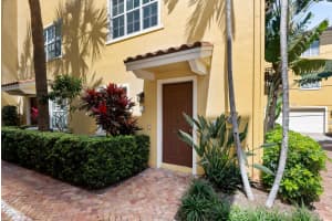 65 SE 5th Avenue   J, Delray Beach, FL 33483 Sold 09/12/23
